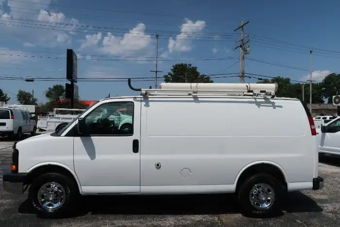 2014 Chevrolet Express 2500 Work Van HD's photo