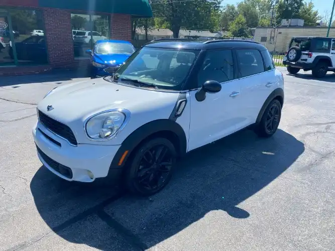 2011 MINI Countryman Countryman S's photo