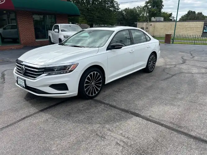 2022 Volkswagen Passat 2.0T Limited Edition Auto's photo