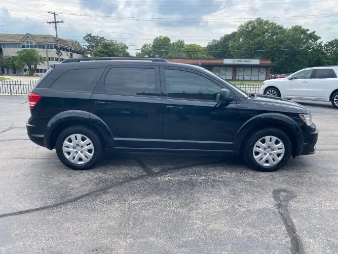 2017 Dodge Journey SE FWD photo 4