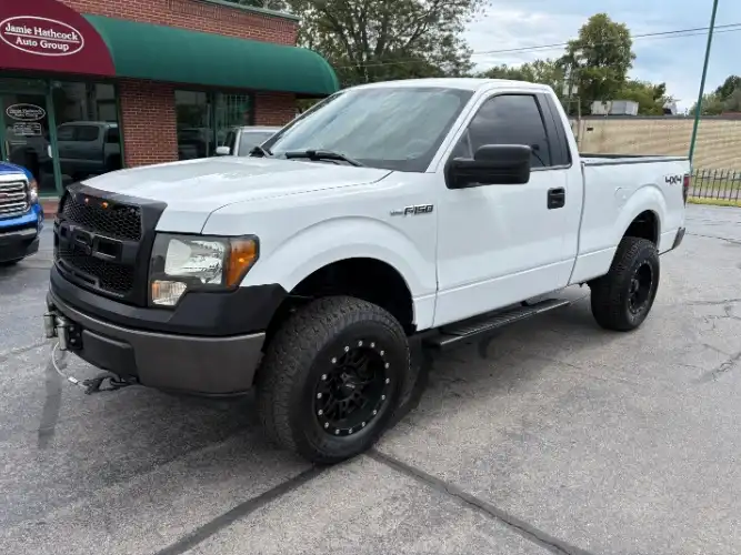 2011 Ford F-150 XL 4WD Regular Cab 145 in's photo
