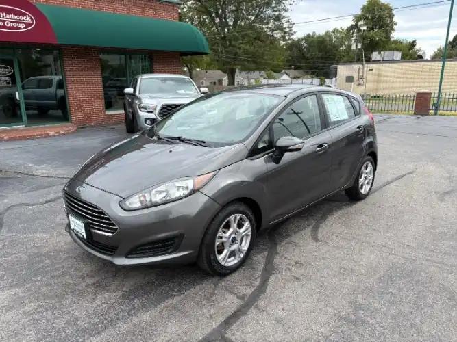 2016 Ford Fiesta SE Hatchback's photo