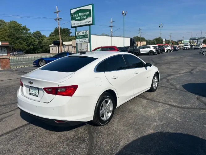 2020 Chevrolet Malibu LS photo 5