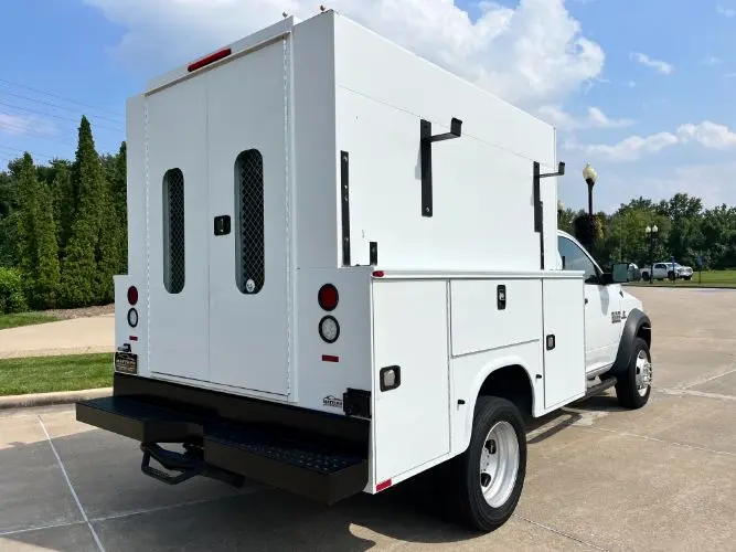 2016 RAM 5500 undefined photo 4