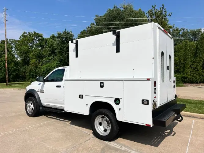 2016 RAM 5500 undefined photo 3