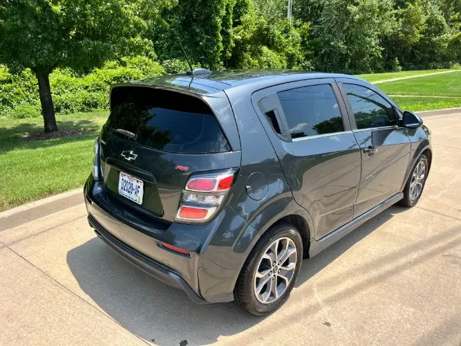 2019 Chevrolet Sonic 5dr LT RS Automatic photo 3