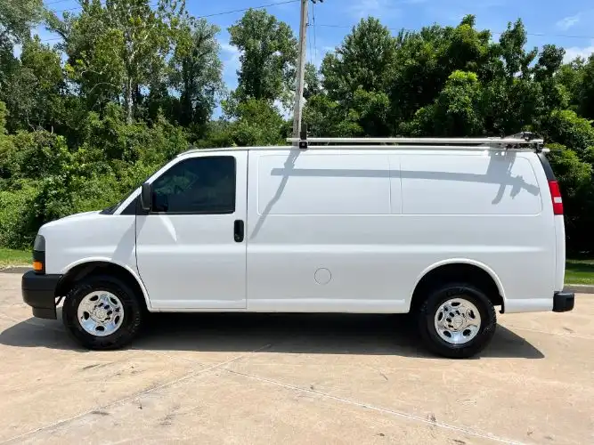 2021 Chevrolet Express 3500 Work Van HD's photo