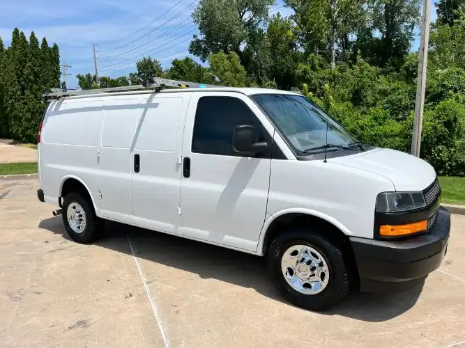 2021 Chevrolet Express 3500 Work Van HD's photo