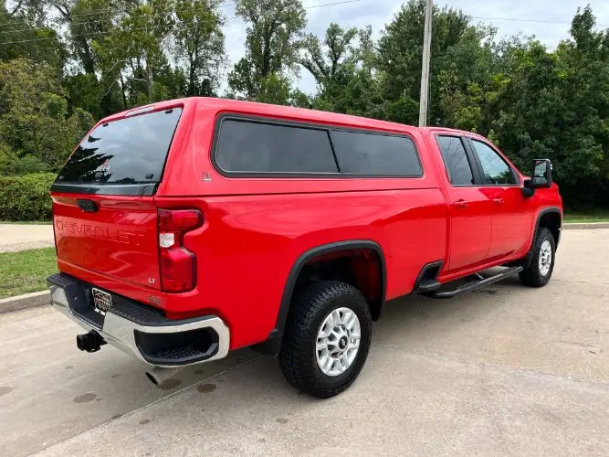 2021 Chevrolet Silverado HD LT Double Cab Standard Box photo 3