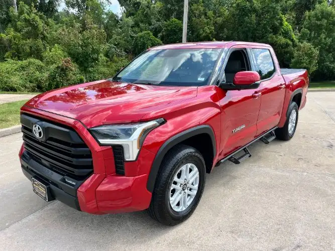 2022 Toyota Tundra SR5 3.4L 4WD CrewMax 5.5' Bed's photo
