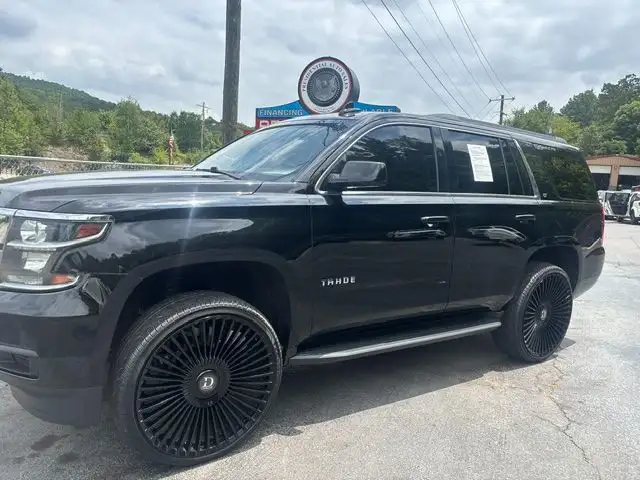2018 Chevrolet Tahoe 4WD LT's photo