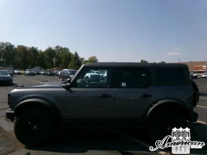 2023 Ford Bronco Wildtrak 4WD photo 5