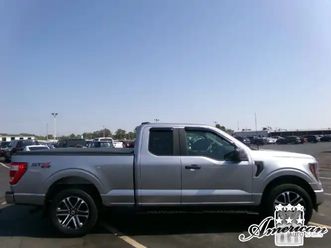 2023 Ford F-150 XL 4WD SuperCab 6-1/2' Box's photo