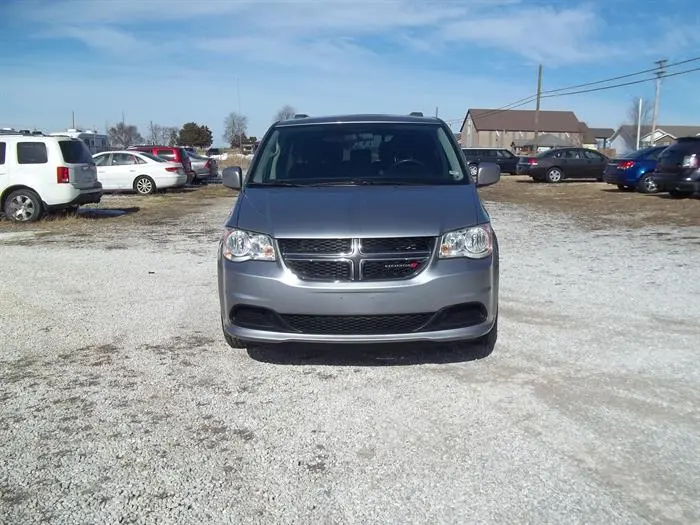 2016 Dodge Grand Caravan SXT photo 3