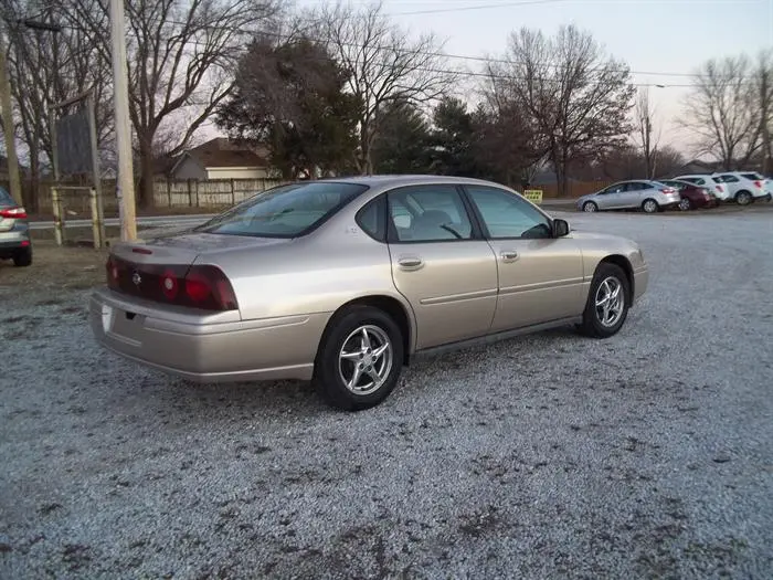 2000 Chevrolet Impala BASE photo 4