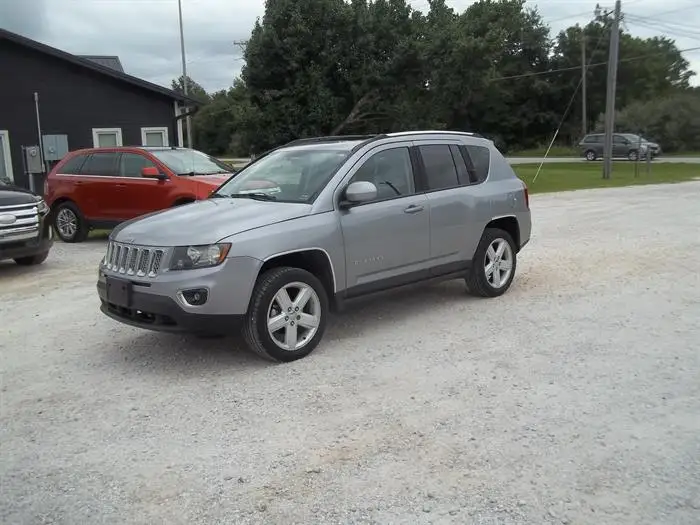 2014 Jeep Compass Latitude photo 1