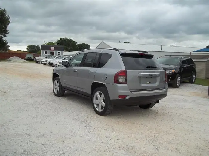 2014 Jeep Compass Latitude photo 5