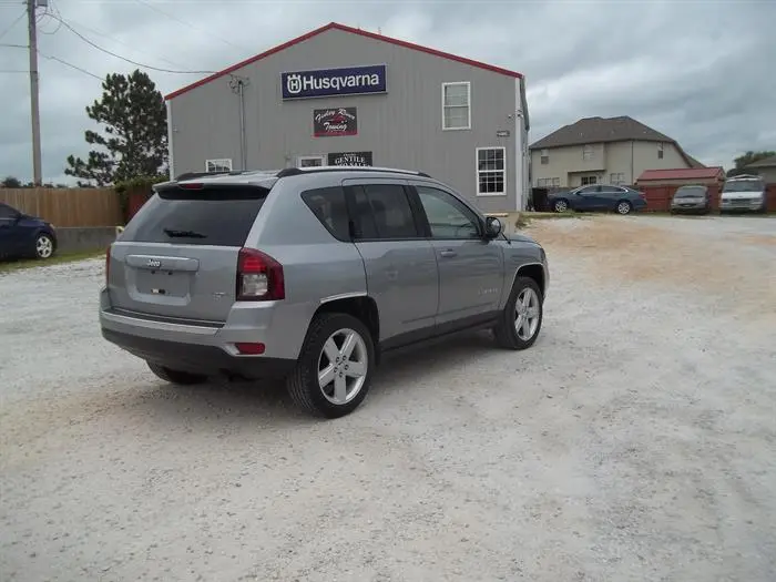 2014 Jeep Compass Latitude photo 4