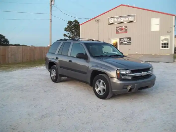 2005 Chevrolet Trailblazer LS's photo