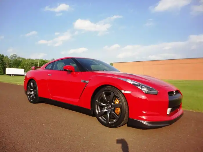 2009 Nissan GT-R GT-R Premium's photo