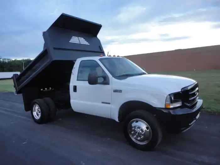 2003 Ford F-450's photo