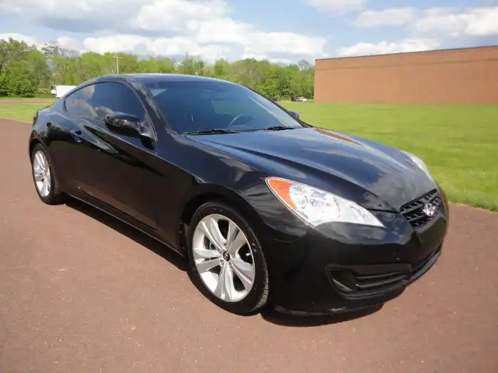 2010 Hyundai Genesis Coupe 2.0T Premium 5-Speed A/T's photo