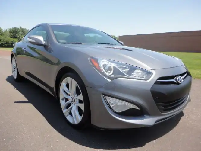 2014 Hyundai Genesis Coupe 3.8 R-Spec 6-Speed M/T's photo