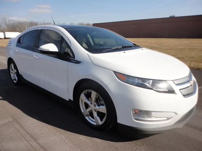 2012 Chevrolet Volt Base photo 3