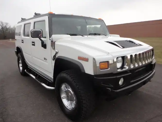 2005 Hummer H2 SUV's photo