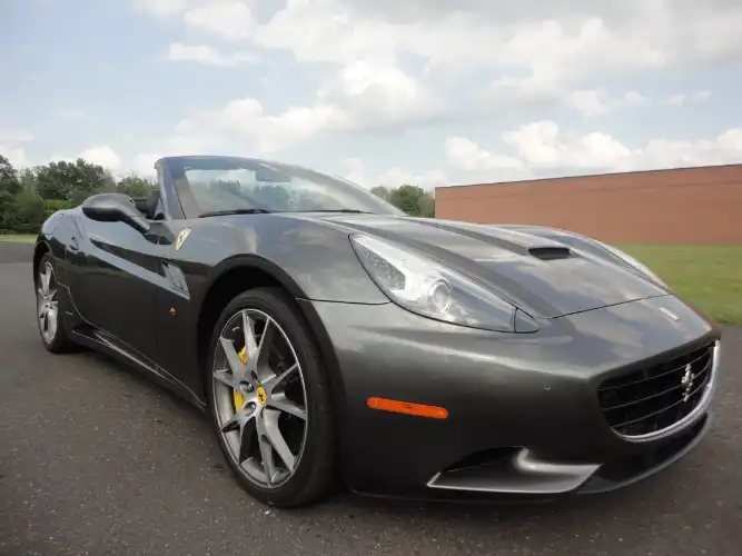 2010 Ferrari California Base's photo