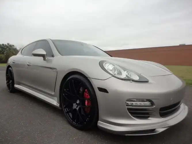 2011 Porsche Panamera 4's photo