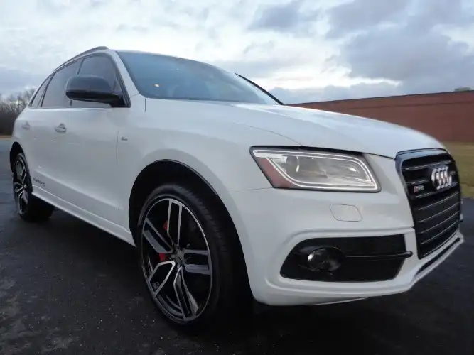 2017 Audi SQ5 3.0 quattro tiptronic Premium Plus's photo