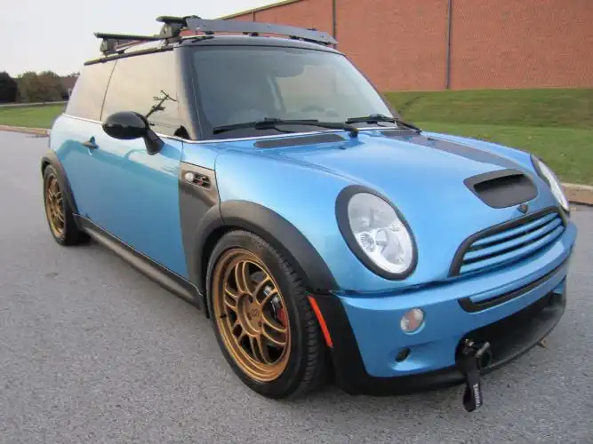 2004 MINI Cooper Cooper S's photo