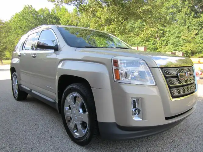 2010 GMC Terrain AWD SLT-2's photo