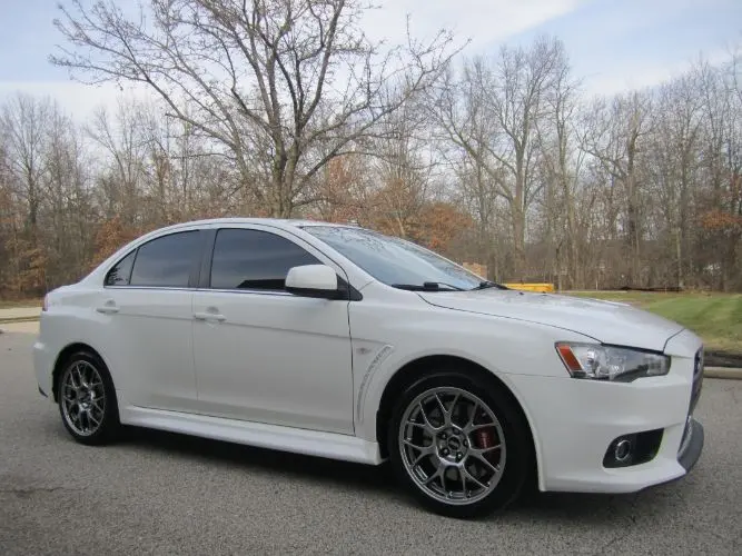 2014 Mitsubishi Lancer Evolution MR photo 5