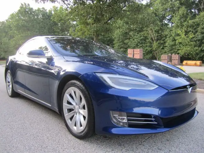 2019 Tesla Model S Base photo 1
