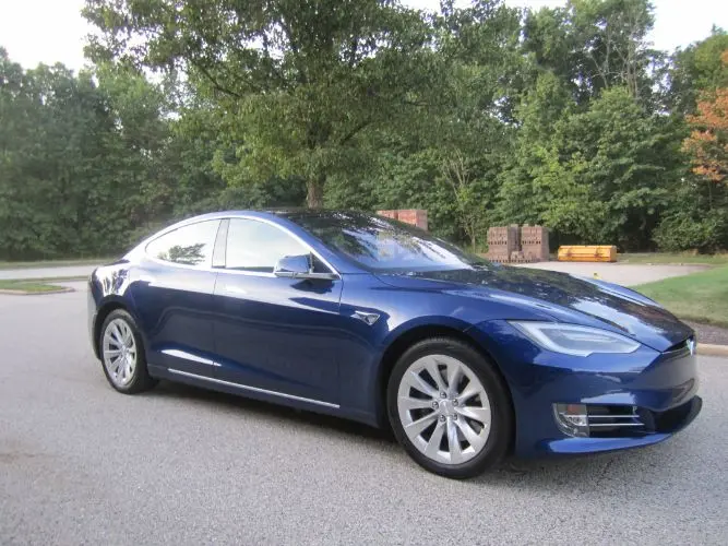 2019 Tesla Model S Base photo 4