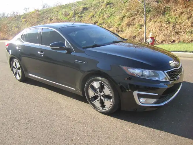 2012 Kia Optima Hybrid's photo