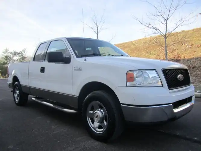 2004 Ford F-150 XL SuperCab 145-in Styleside's photo
