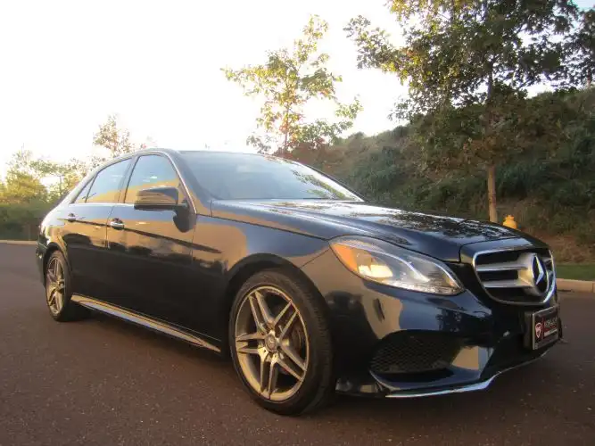 2016 Mercedes-Benz E-Class E350 Luxury 4MATIC's photo