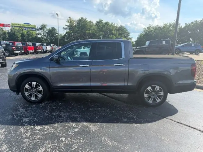2017 Honda Ridgeline RTL-E AWD photo 4