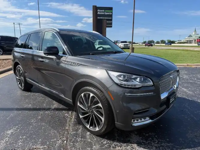 2020 Lincoln Aviator Reserve AWD's photo