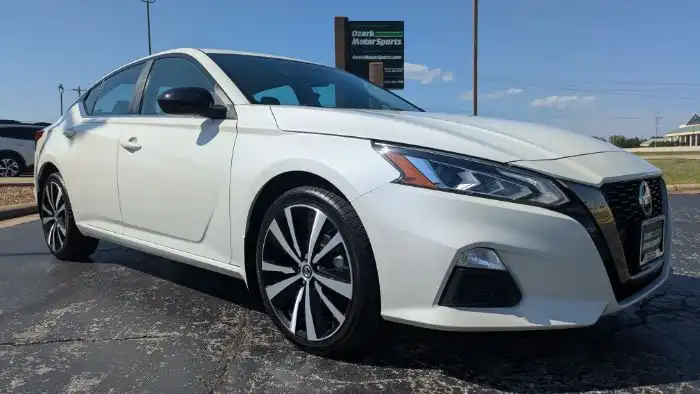 2022 Nissan Altima 2.5 SR AWD's photo