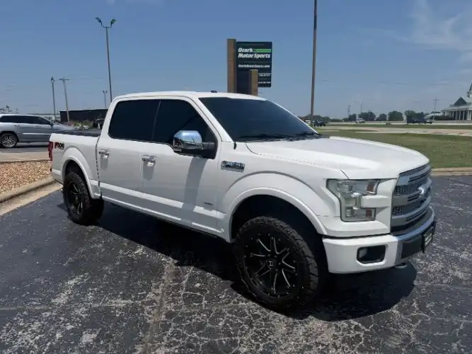 2017 Ford F-150 Platinum 4x4 SuperCrew 5-1/2 Box's photo