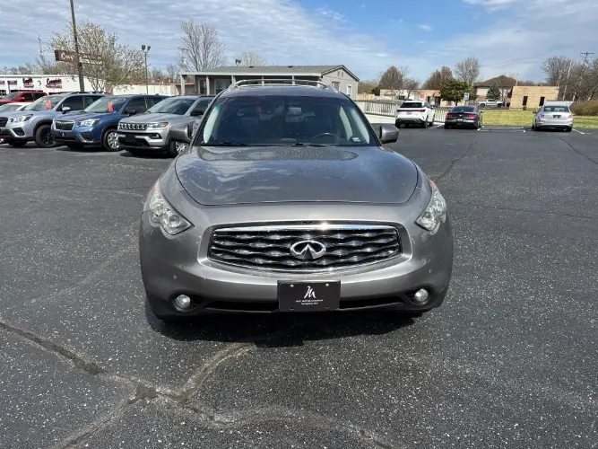 2010 INFINITI FX 35 AWD photo 5