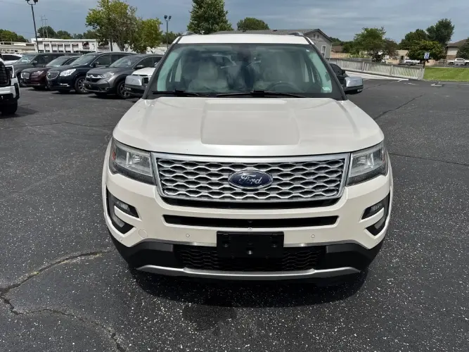 2017 Ford Explorer Platinum 4WD photo 5