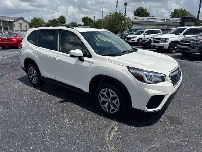 2019 Subaru Forester Premium photo 5