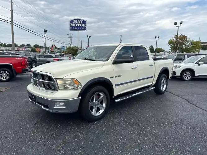 2010 RAM 1500 SLT 4x4 Crew Cab's photo