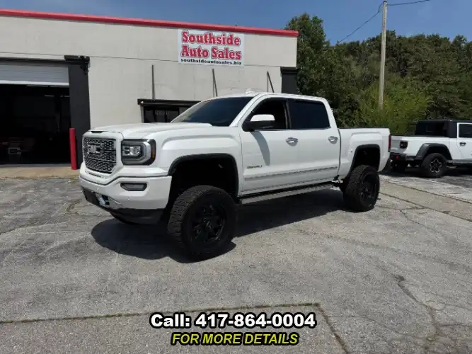 2017 GMC Sierra 4WD Crew Cab Short Box's photo