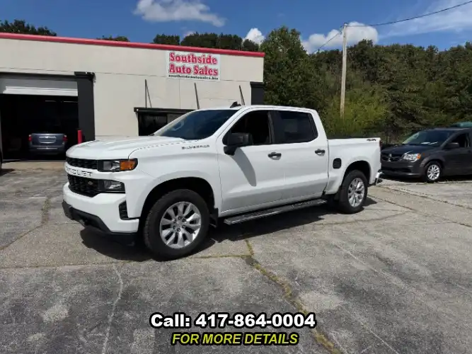 2019 Chevrolet Silverado 1500 Custom 4WD Crew Cab Short Box's photo